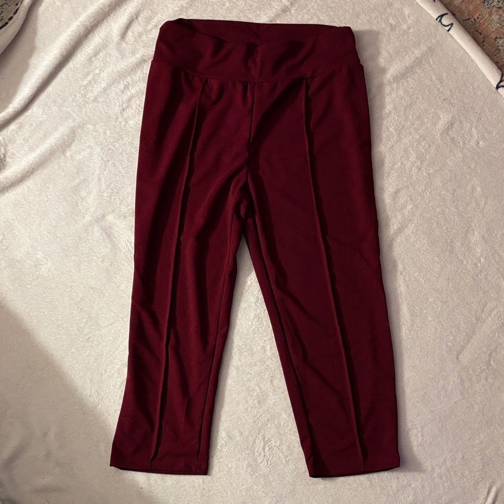 Chic Burgundy Cropped Pants